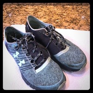 Under Armour tennis shoes